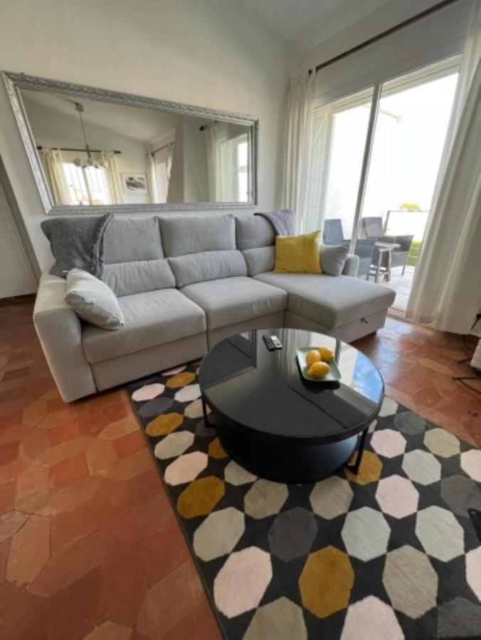 Villa Torreblanca Фуeнхирола Екстериор снимка