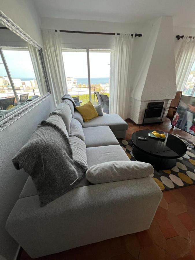 Villa Torreblanca Фуeнхирола Екстериор снимка